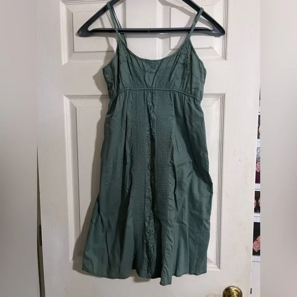 Converse | Dresses | Converse Green Knee Length Dress With Imprints Size  Small | Poshmark
